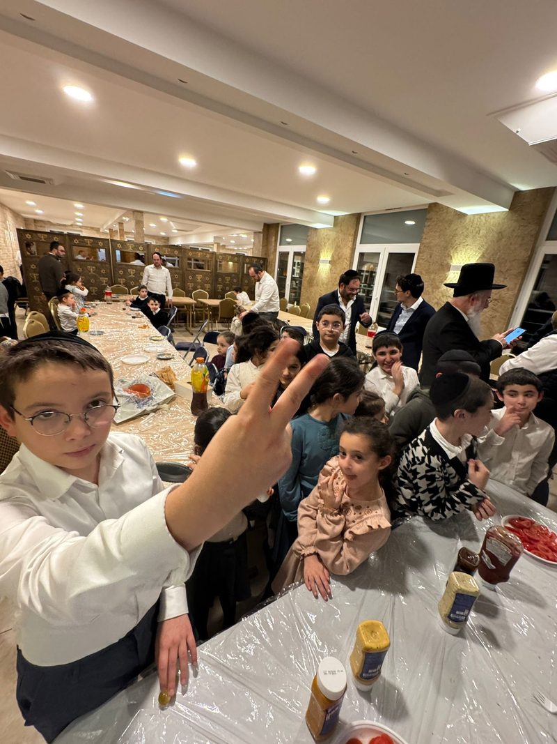 Avot ouvanim Hnouka / soirée burger